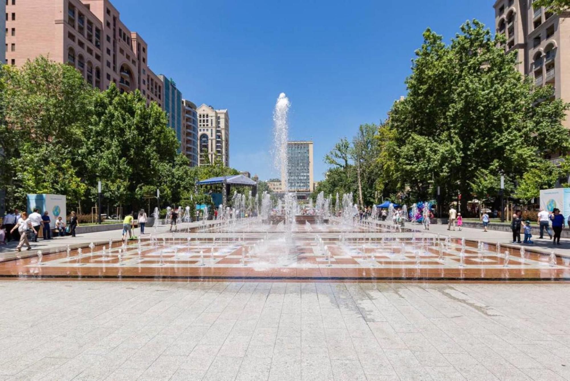 Holiday Inn Express - Yerevan, An Ihg Hotel Exterior foto